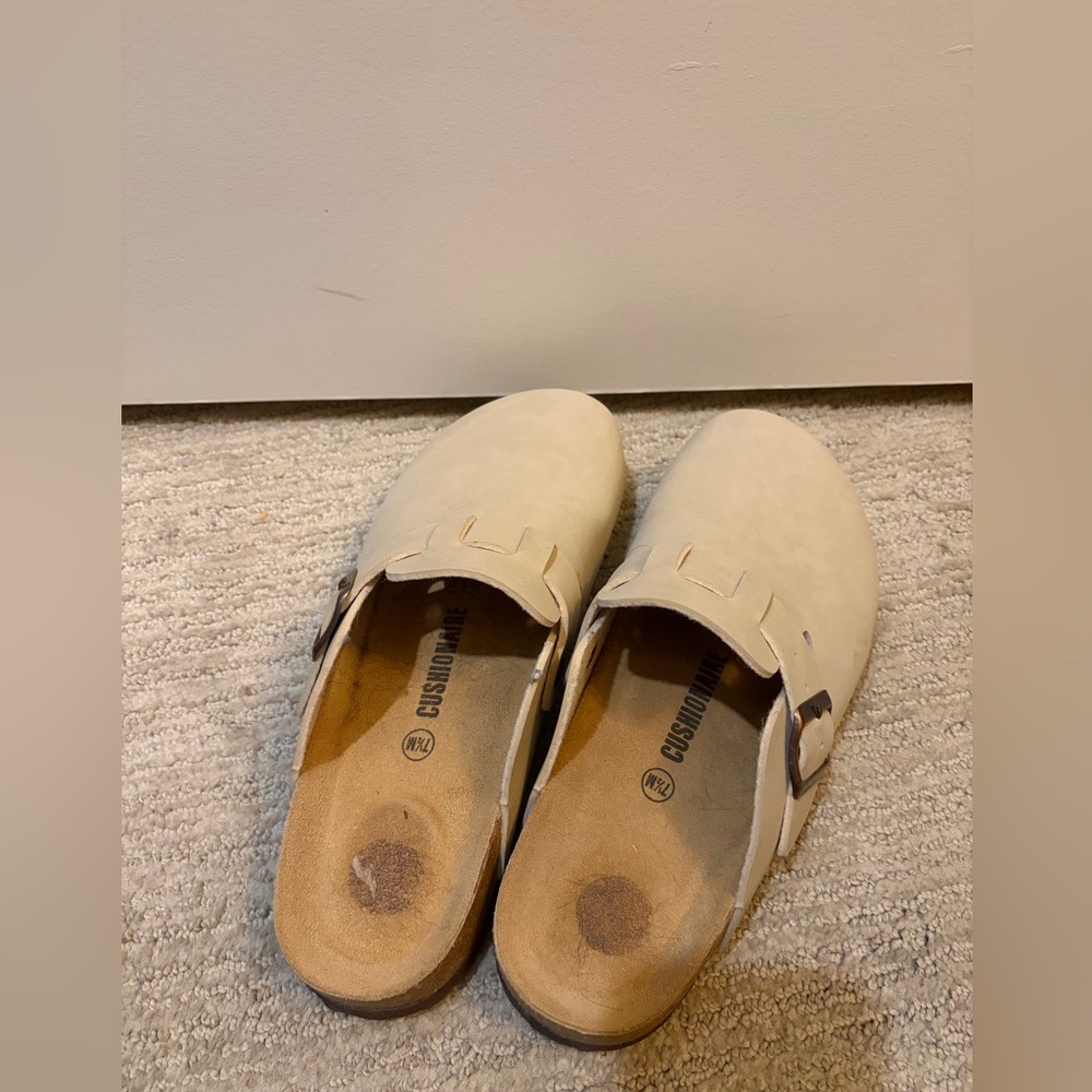 Clogs - Picture 3 of 4
